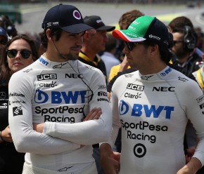 墨西哥F1司机塞尔吉奥佩雷斯（右）与赛车点队 - 队友Lance散步在2019年在2019年的interlaragos。
