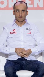 Alfa Romeo F1团队校长Vasseur在2020澳大利亚大奖赛的新闻发布会上与媒体发言。